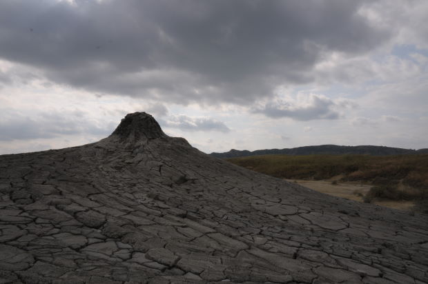 romania mud volcanoes